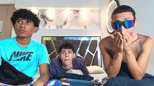 YOUNGS GUYS online show from September 2025 07:19:02 PM