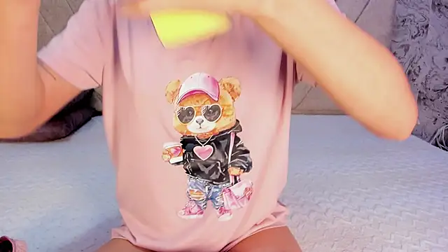 Snapshot of violet_77711 chatting on October 2025 11:11:02 AM violet 77711 online show from October 2025 11:11:02 AM