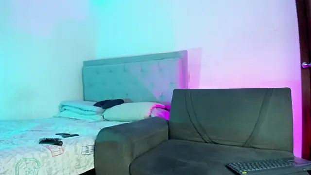 Snapshot of twinkDuohot chatting on April 2026 10:20:01 PM twinkDuohot online show from April 2026 10:20:01 PM