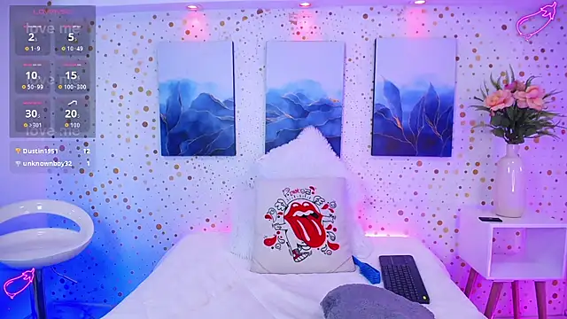 Emily Vaughan online show from September 2025 03:32:02 AM