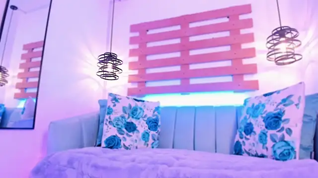 ArianaSantana online show from September 2025 01:38:02 PM