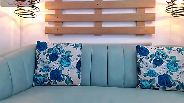 ArianaSantana online show from October 2025 12:47:01 PM