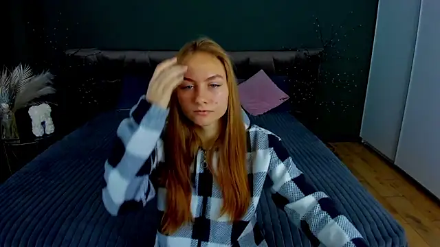 Snapshot of MilaAddams chatting on November 2025 07:06:02 AM MilaAddams online show from November 2025 07:06:02 AM