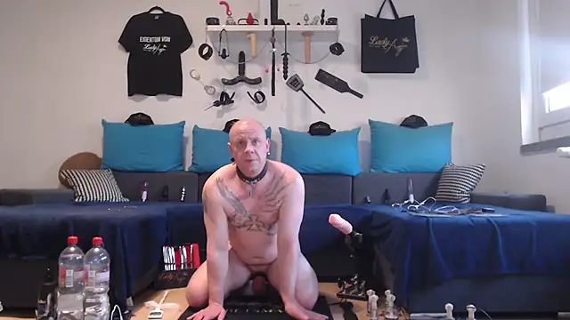 Snapshot of Sklave-Sille chatting on April 2026 05:05:02 PM Sklave-Sille online show from April 2026 05:05:02 PM