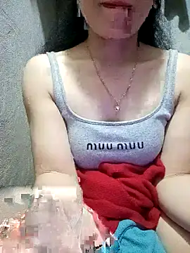 LucyyLy online show from January 2026 12:33:02 PM