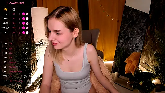 LillianShine online show from July 2026 08:54:01 AM