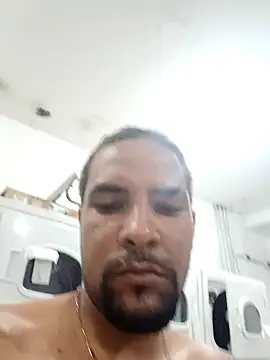 Snapshot of PauMolao85 chatting on December 2025 10:05:01 PM PauMolao85 online show from December 2025 10:05:01 PM