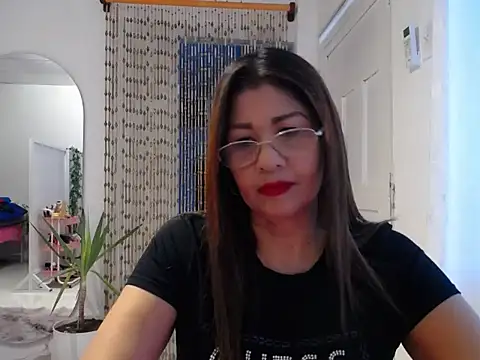 Snapshot of Manuela_lara_ chatting on October 2025 01:41:02 PM Manuela lara  online show from October 2025 01:41:02 PM