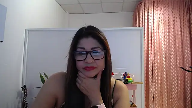 Snapshot of Manuela_lara_ chatting on October 2025 02:07:01 PM Manuela lara  online show from October 2025 02:07:01 PM
