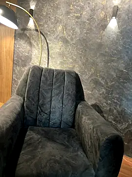 Tayler Kim online show from October 2025 07:10:02 PM