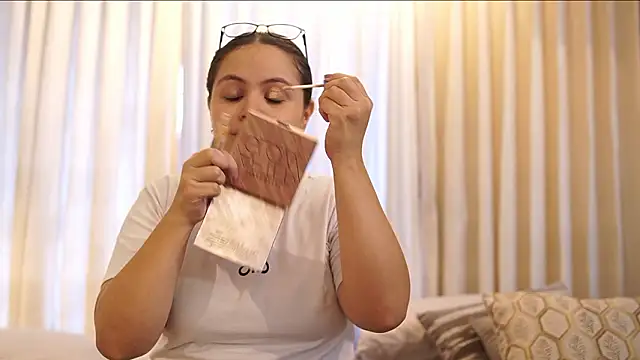 Tayler Kim online show from March 2026 03:58:01 PM