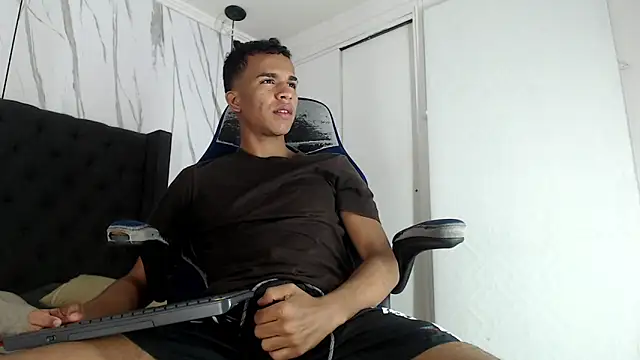 aston xvera online show from October 2025 04:10:01 AM