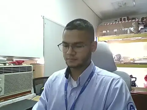 Snapshot of jayden_cooper1 chatting on February 2026 05:33:01 PM jayden cooper1 online show from February 2026 05:33:01 PM