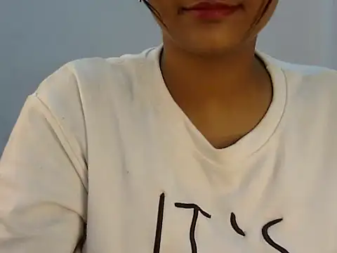 Hott Noor online show from December 2025 08:25:01 PM