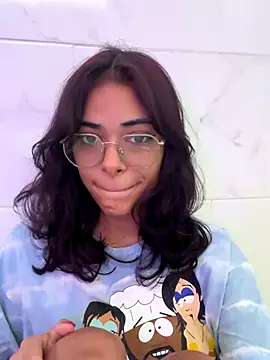 Im Lyan online show from November 2025 03:16:01 PM