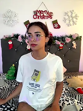 Im Lyan online show from December 2025 07:53:02 PM