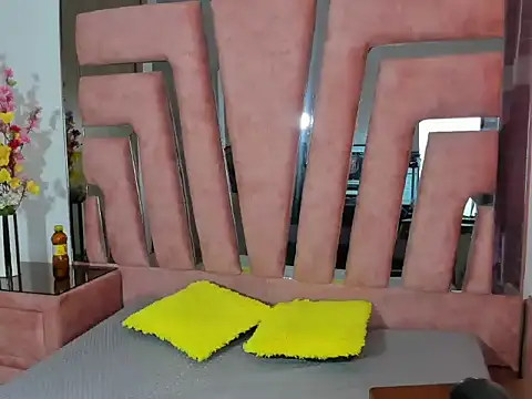 MaraKarly online show from September 2025 07:28:02 PM