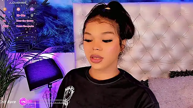 Valeria Swett  online show from April 2026 08:36:01 PM