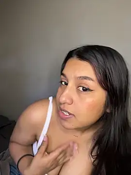  Chloe Smith online show from October 2025 01:09:02 PM