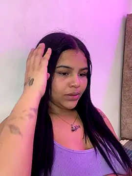 Snapshot of Brunette_Messy1 chatting on October 2025 08:27:02 PM Brunette Messy1 online show from October 2025 08:27:02 PM