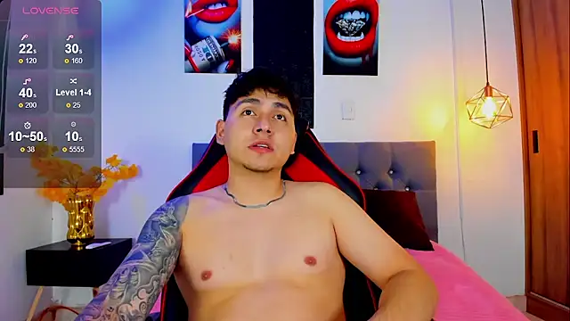 Nicolas James Sc online show from November 2025 01:45:02 PM