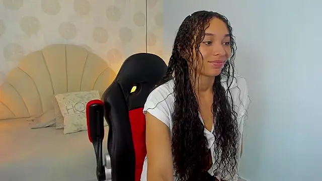 HELEN DAVIS3 online show from October 2025 12:57:02 PM