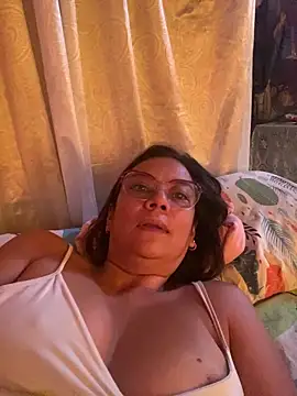 YadiraOrozco online show from September 2025 11:31:02 AM