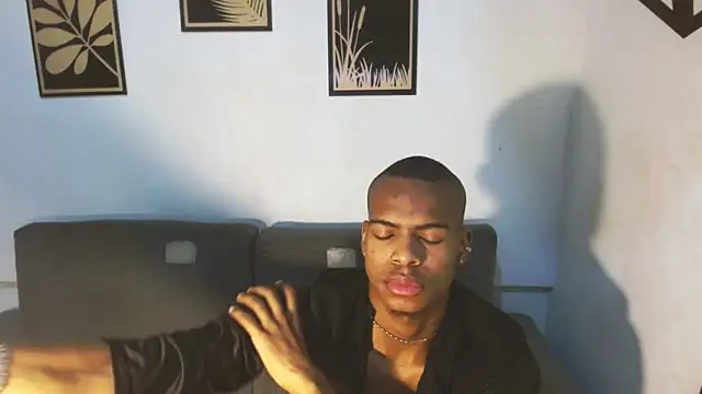 Snapshot of criss_zuri chatting on September 2025 11:46:02 AM criss zuri online show from September 2025 11:46:02 AM