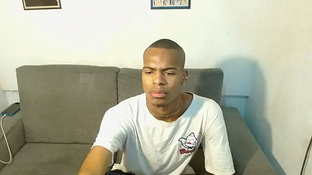 Snapshot of criss_zuri chatting on October 2025 11:51:02 AM criss zuri online show from October 2025 11:51:02 AM