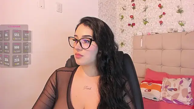 Snapshot of Scarlett_Hot7 chatting on September 2025 04:14:02 AM Scarlett Hot7 online show from September 2025 04:14:02 AM