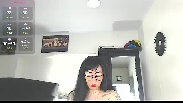 Vicky hotmilf online show from October 2025 11:00:01 AM