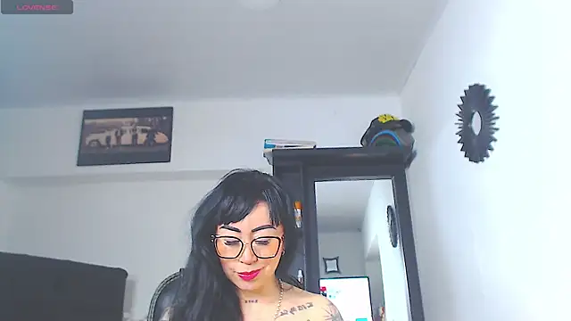 Snapshot of Vicky_hotmilf chatting on July 2026 11:15:02 AM Vicky hotmilf online show from July 2026 11:15:02 AM