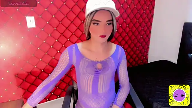 Snapshot of MIA_HOT23CM_S7S chatting on October 2025 08:26:01 PM MIA HOT23CM S7S online show from October 2025 08:26:01 PM