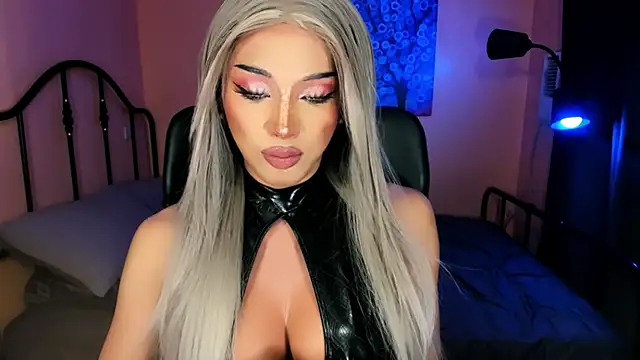 Snapshot of xUrGoddess_Bellax chatting on December 2025 01:32:02 AM xUrGoddess Bellax online show from December 2025 01:32:02 AM