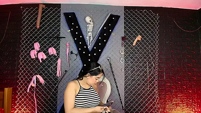 Snapshot of Mr_Alejandra_bdsm chatting on November 2025 07:36:02 PM Mr Alejandra bdsm online show from November 2025 07:36:02 PM