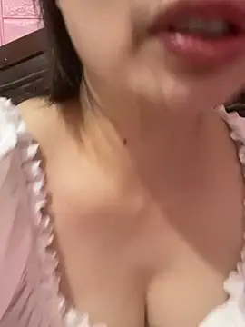 Snapshot of Thu_yaha chatting on July 2026 05:04:02 AM Thu yaha online show from July 2026 05:04:02 AM