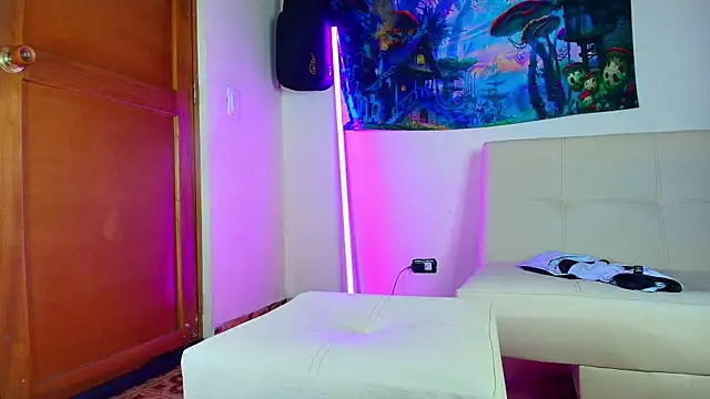 Snapshot of Zoldyck_420 chatting on September 2025 11:48:02 PM Zoldyck 420 online show from September 2025 11:48:02 PM