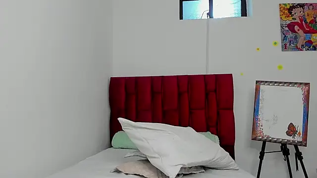 berenicelV online show from October 2025 12:01:02 AM