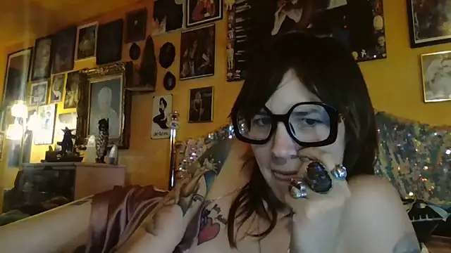 pinkmoonboots online show from September 2025 04:29:02 PM