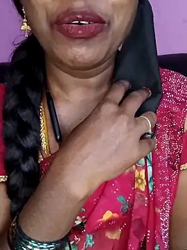 Snapshot of tamilammukuttyy chatting on March 2026 04:32:02 PM tamilammukuttyy online show from March 2026 04:32:02 PM