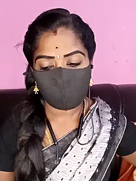 Snapshot of tamilammukuttyy chatting on March 2026 05:01:02 PM tamilammukuttyy online show from March 2026 05:01:02 PM