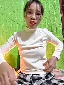 Snapshot of Tin_tanny chatting on December 2025 08:16:02 PM Tin tanny online show from December 2025 08:16:02 PM