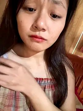 mai-xinh online show from November 2025 02:10:01 AM