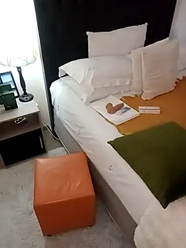 Creamy Chocolatex online show from November 2025 04:14:02 PM