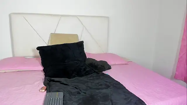 Snapshot of _Wandaa_ chatting on September 2025 04:58:02 AM  Wandaa  online show from September 2025 04:58:02 AM