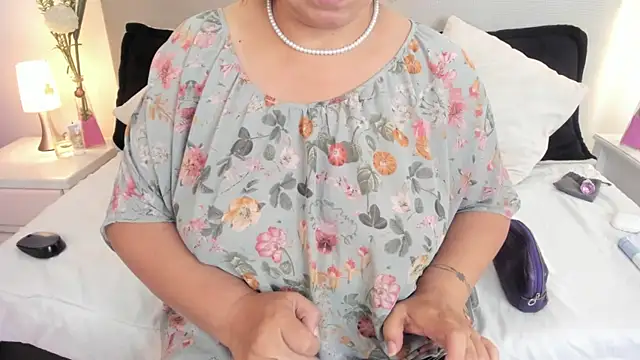 Snapshot of Angel_Velvet chatting on March 2026 05:08:01 PM Angel Velvet online show from March 2026 05:08:01 PM