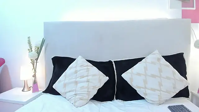 Snapshot of Angel_Velvet chatting on March 2026 08:26:01 PM Angel Velvet online show from March 2026 08:26:01 PM