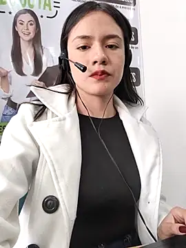 Snapshot of CHARLOTTE__05 chatting on November 2025 01:22:01 PM CHARLOTTE 05 online show from November 2025 01:22:01 PM