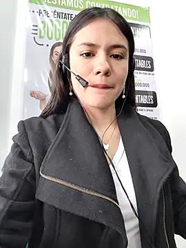 Snapshot of CHARLOTTE__05 chatting on November 2025 12:38:01 PM CHARLOTTE 05 online show from November 2025 12:38:01 PM