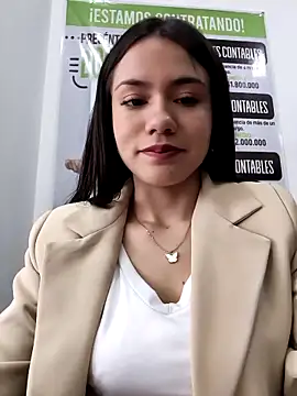 Snapshot of CHARLOTTE__05 chatting on December 2025 12:14:02 PM CHARLOTTE 05 online show from December 2025 12:14:02 PM